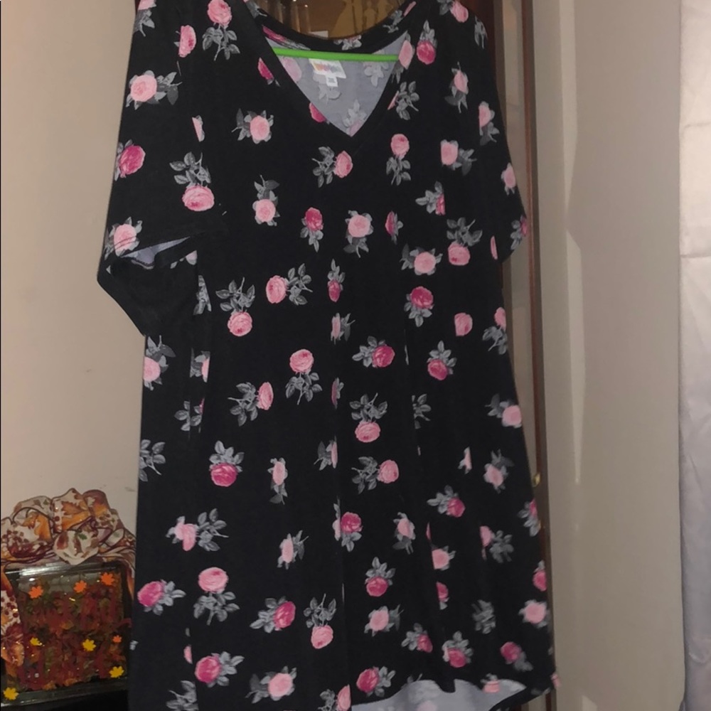 Lularoe top